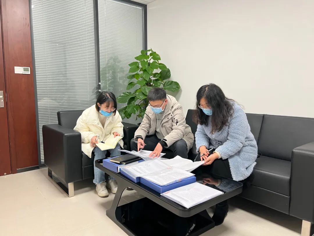 抓實(shí)黨建促發(fā)展 考核調(diào)研齊顯能冶勘設(shè)計(jì)集團(tuán)深入開展“大學(xué)習(xí)大調(diào)研大討論”